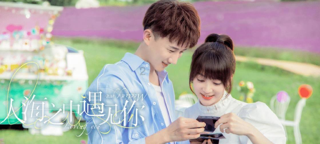 奈雪的茶|故宫纹样祝吉祥｜喝霸气莓果大红袍，领红包！